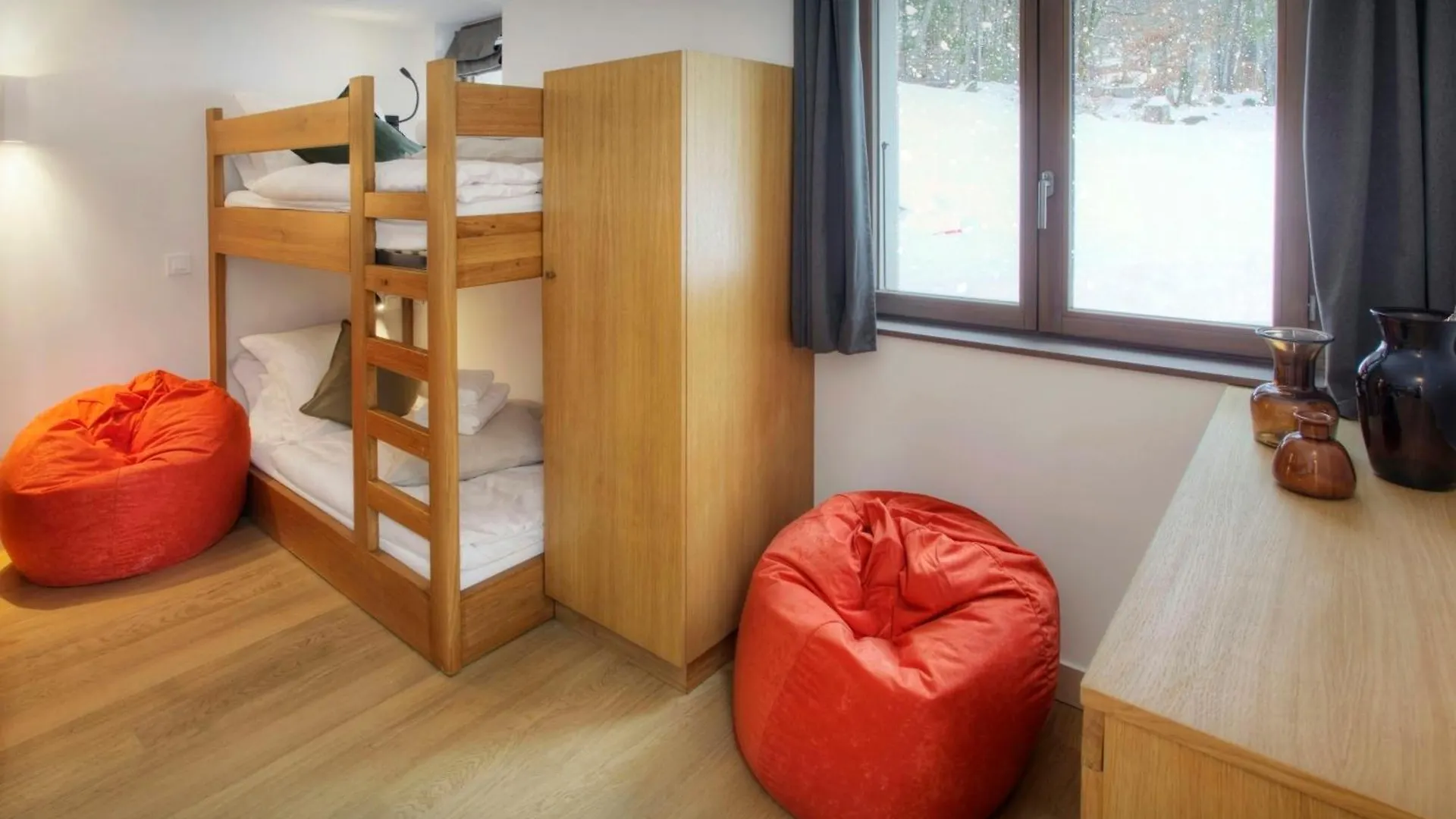 Chalet Riparian - Ovo Network لا كلوساز
