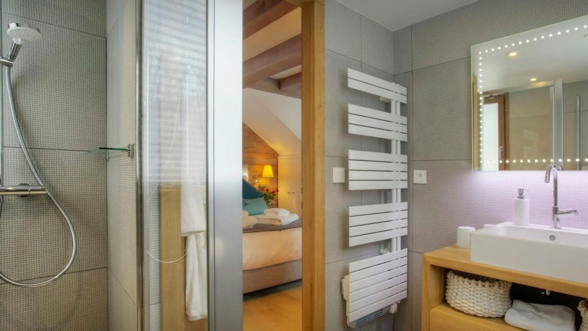 Chalet Riparian - Ovo Network لا كلوساز 0*,  فرنسا
